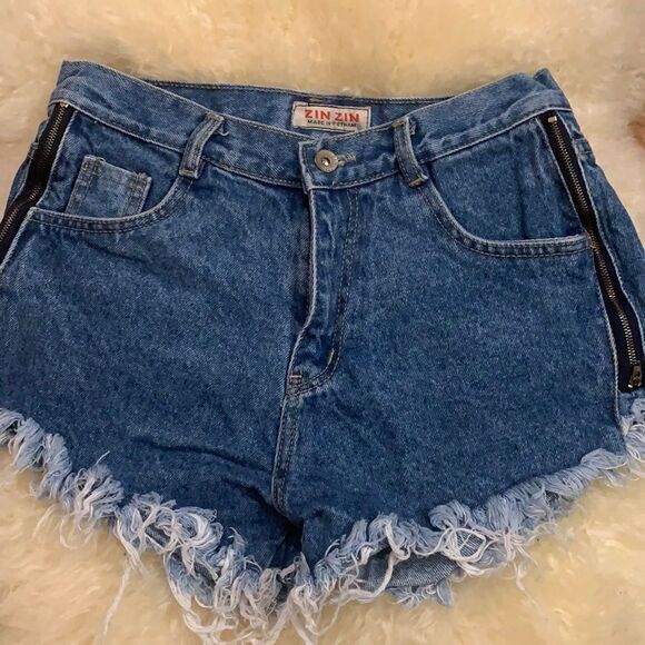 Trendy Zin Zin mid rise zipper detail denim shorts - Picture 1 of 7